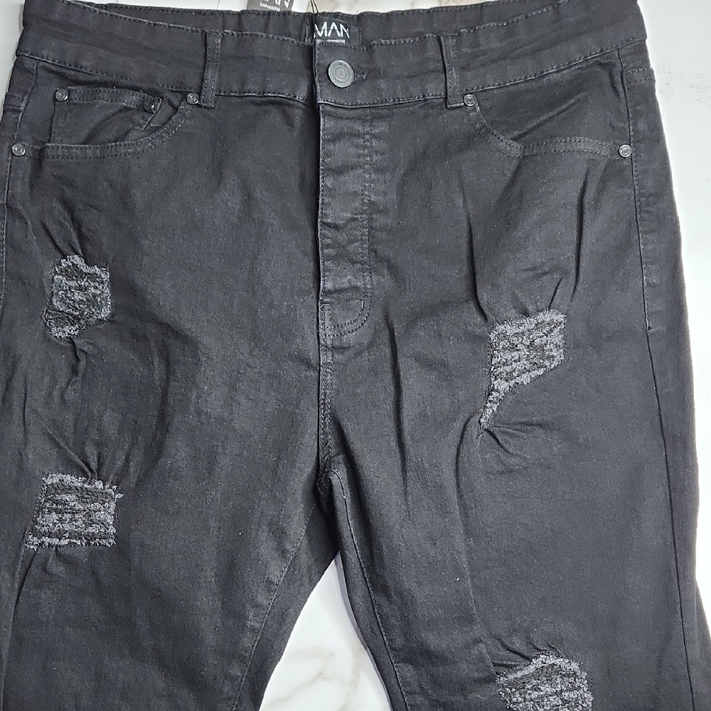 Boohooman Relaxed Black Distressed Jeans